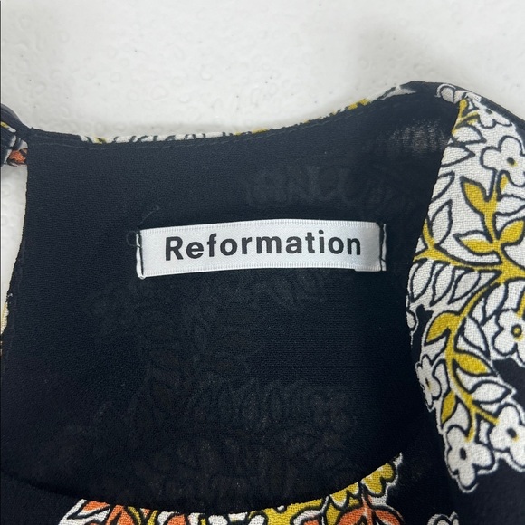 Reformation Sz XS Talia Top Black Floral Puff Shoulder Sleeves EUC - Picture 4 of 12